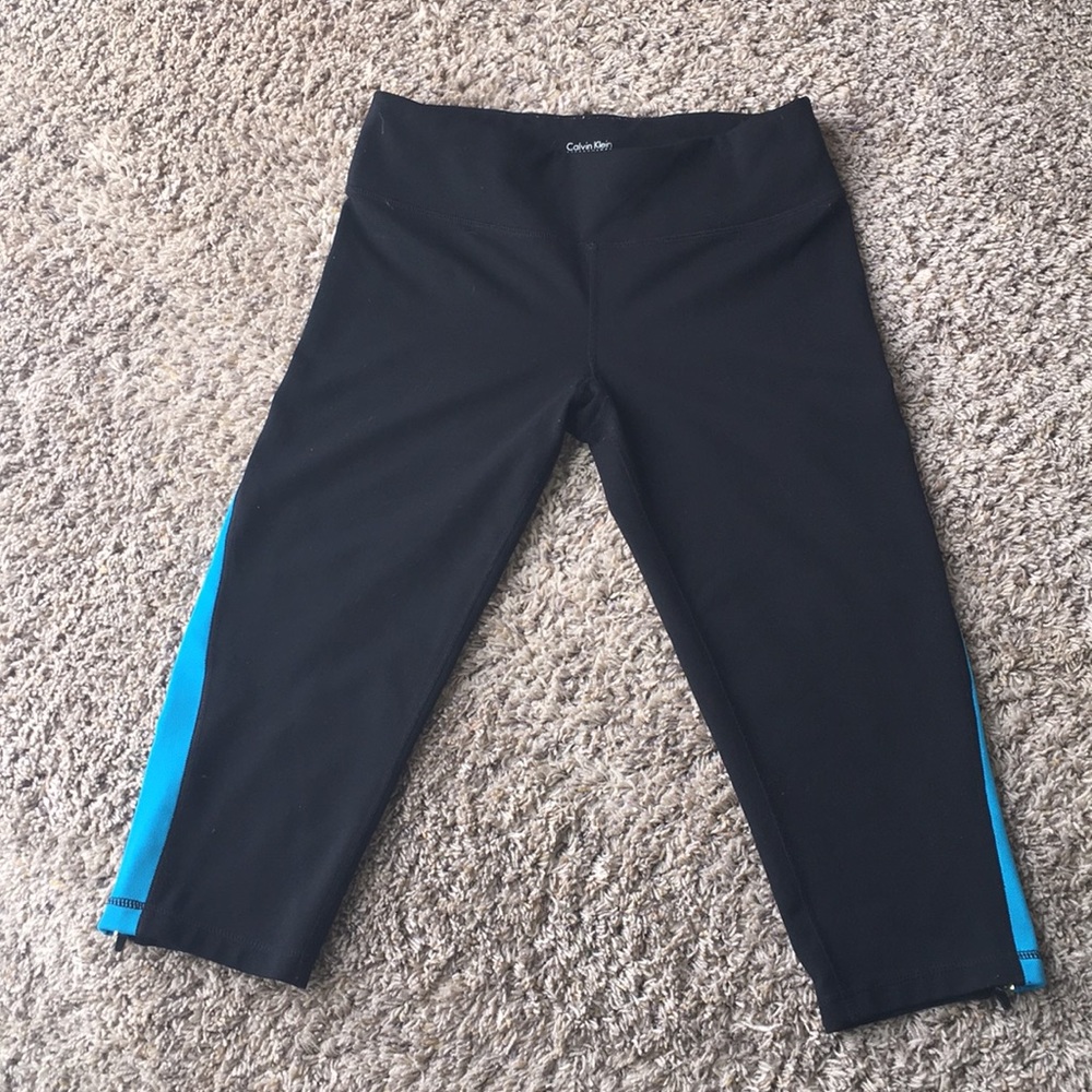 Calvin Klein performance Capri leggings sz M